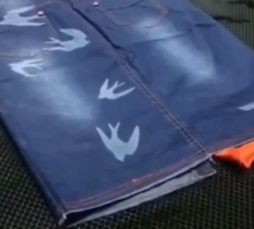 牛仔褲激光打標(biāo)效果